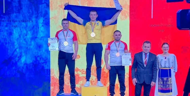 «Одною лівою»: спортсмен з Рівненщини Олег Жох взяв золото на чемпіонаті світу з армспорту
